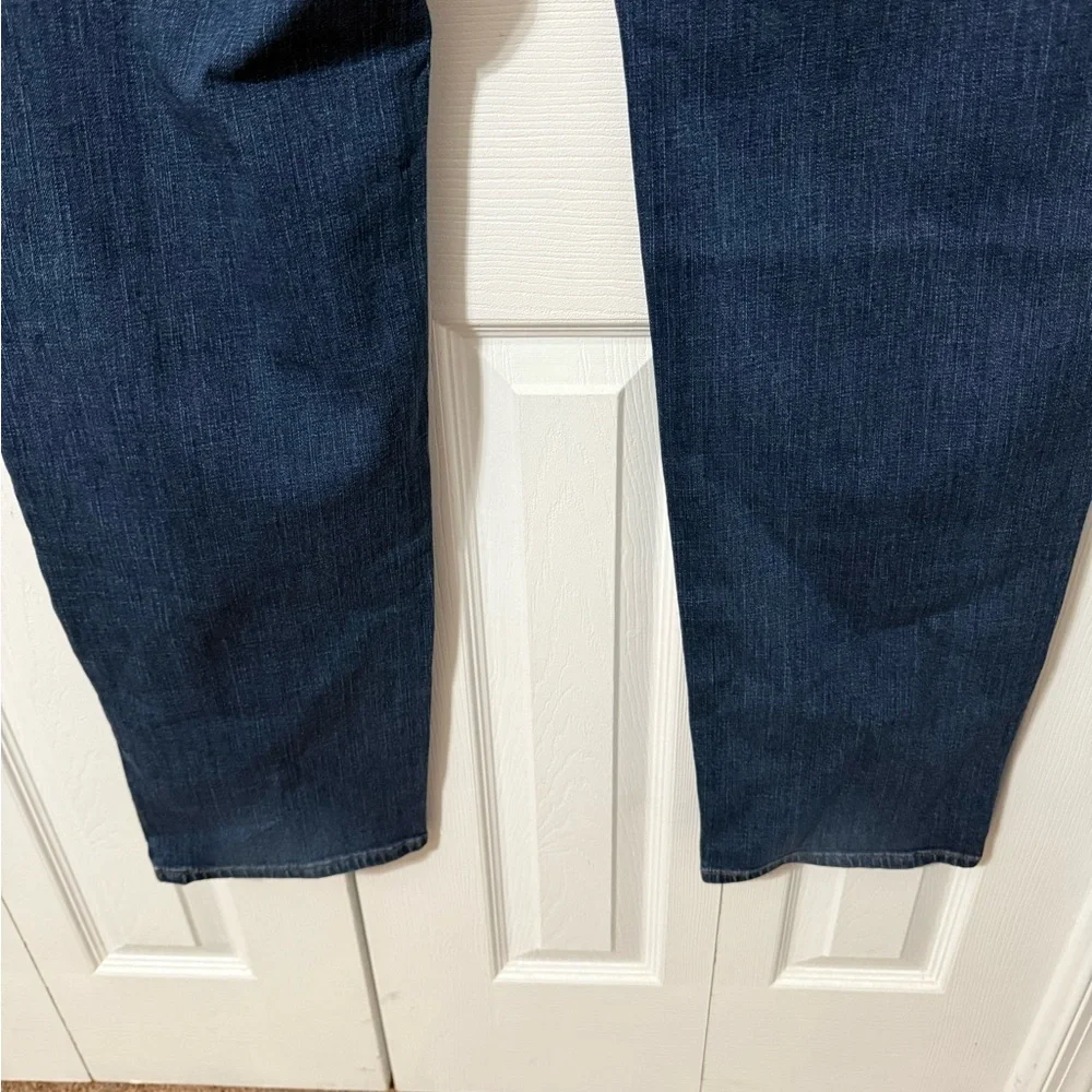 Prana Men's NWT Medium Wash Tapered Leg Hillgard Slim Jean